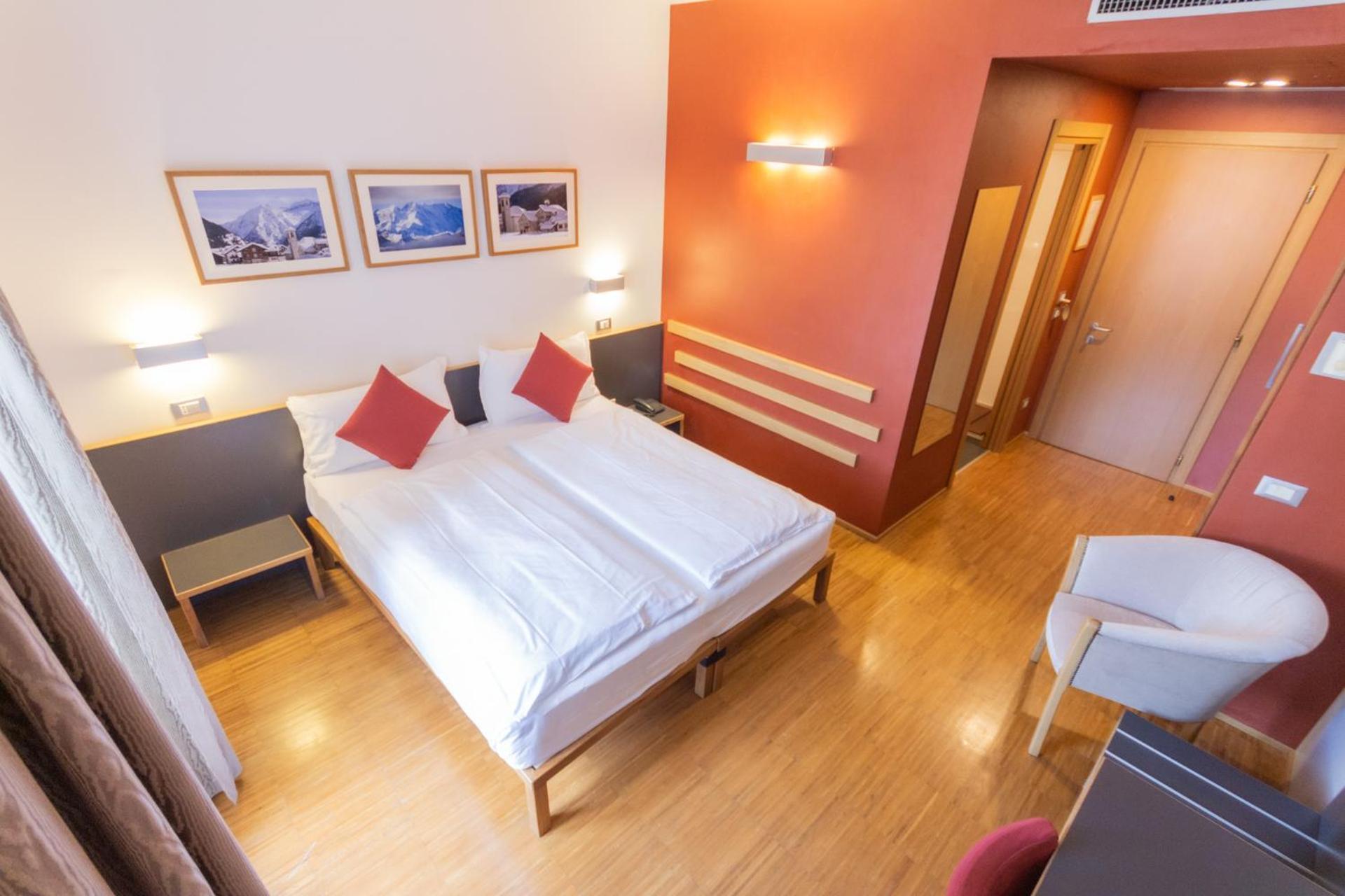 Hotel Cortese Armeno Exterior photo