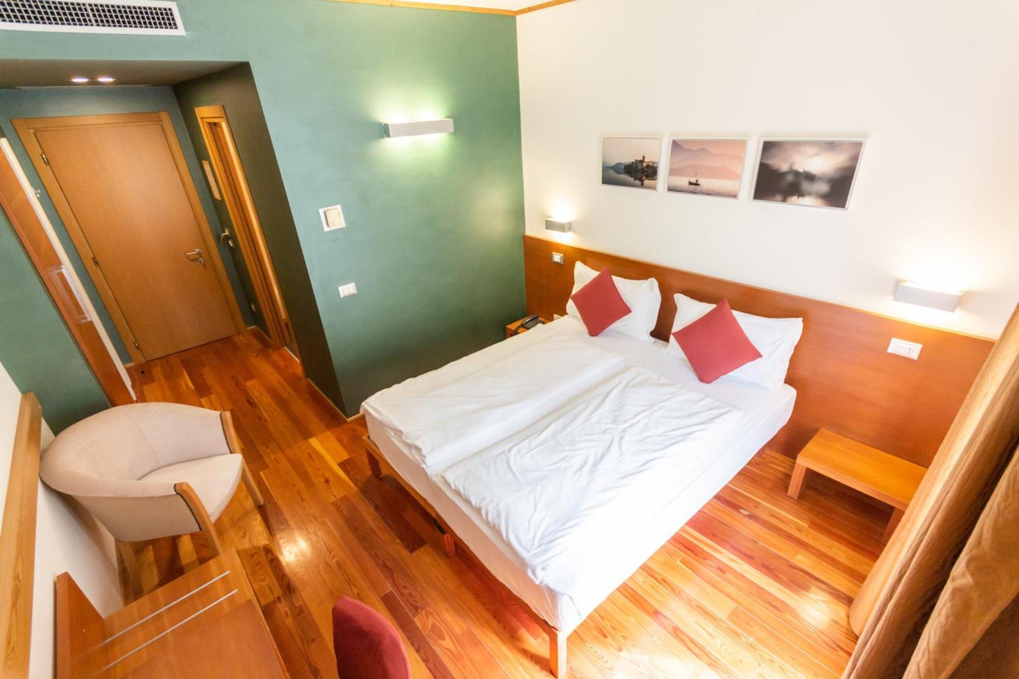 Hotel Cortese Armeno Exterior photo