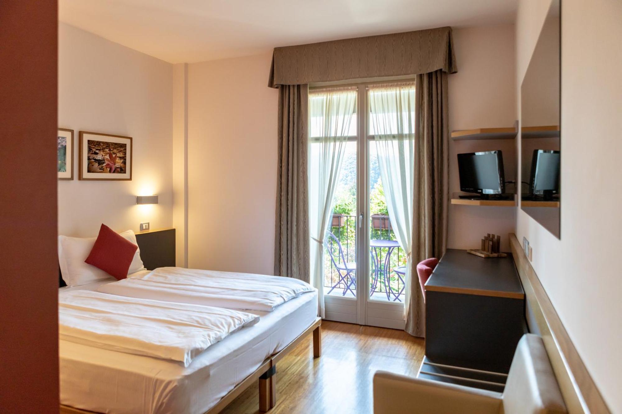 Hotel Cortese Armeno Exterior photo